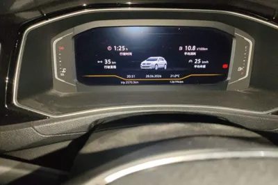 Volkswagen T-Roc 2018, 126100 км, за 55311.46 CNY - фото 12