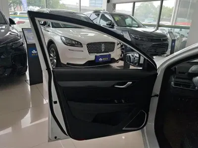 Geely Emgrand 2021, 29200 км, за 36300 CNY - фото 7