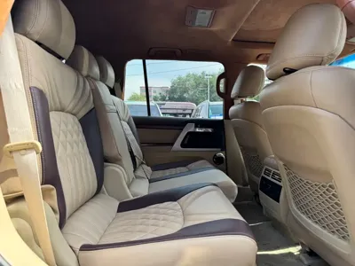 Toyota Land Cruiser 2016, 200000 км, за 488000 CNY - фото 9