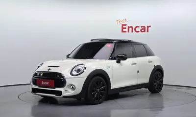 MINI Cooper · 2020 год