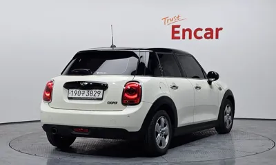 MINI Cooper 2018, 67880 км, за 10000000 KRW