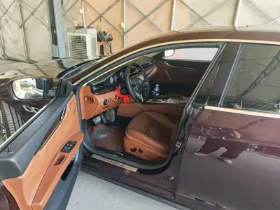 Maserati Quattroporte 2016, 93000 км, за 155000 CNY