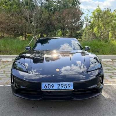 Porsche Taycan 2025, 24000 км, за 160000000 KRW