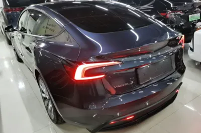 Tesla Model 3 2023, 18700 км, за 201070.34 CNY