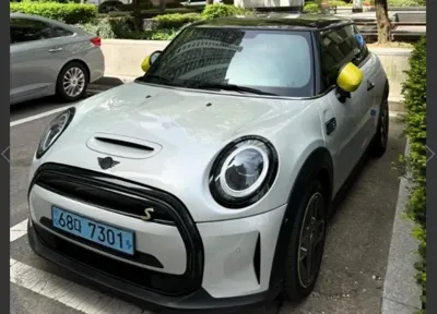 MINI Cooper · 2022 год