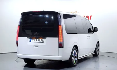 Hyundai Staria 2023, 18453 км, за 37000000 KRW - фото 2