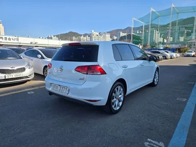 Volkswagen Golf 2014, 88385 км, за 8990000 KRW