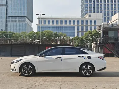 Hyundai Elantra 2023, 36000 км, за 101800 CNY