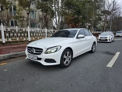 Mercedes-Benz C-Class · 2017 год