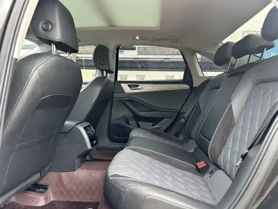 Volkswagen Sagitar 2023, 40000 км, за 80900 CNY