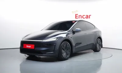 Tesla Model Y · 2025 год