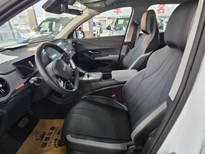 BYD Seal 05 DM-i 2025, 2200 км, за 102800 CNY - фото 8