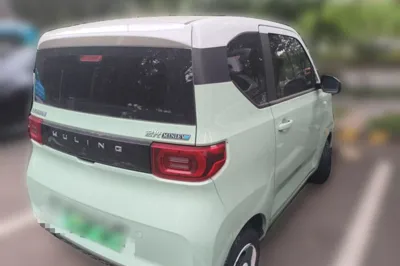 Wuling Hongguang MINIEV 2021, 9000 км, за 35131.91 CNY