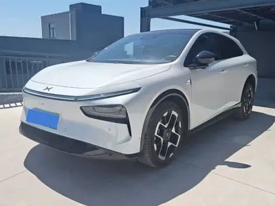 Xpeng 小鹏G7 · 2025 год