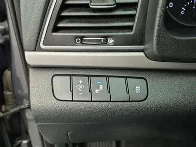 Hyundai Avante 2018, 97914 км, за 10300000 KRW - фото 16