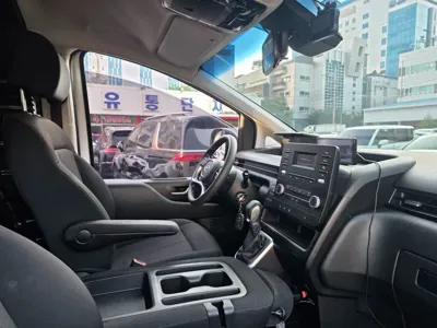 Hyundai Staria 2023, 120000 км, за 16990000 KRW - фото 13