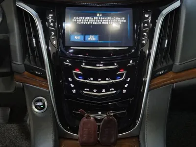 Cadillac Escalade 2017, 104588 км, за 28700000 KRW - фото 12