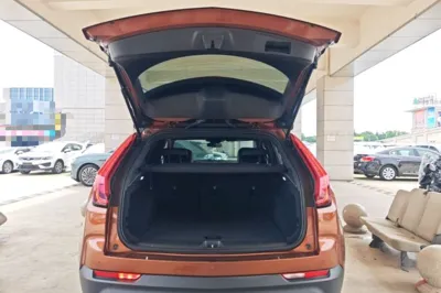 Cadillac XT4 2018, 90800 км, за 82024.3 CNY - фото 27