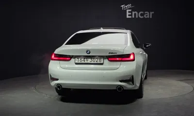 BMW 3-Series 2021, 64779 км, за 27500000 KRW