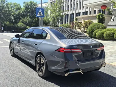BMW 5 Series 2024, 8000 км, за 258800 CNY