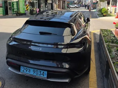 Porsche Taycan 2024, 37000 км, за 131000000 KRW - фото 4