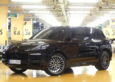 Porsche Cayenne · 2023 год