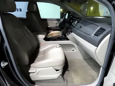 Kia Canival 2016, 206190 км, за 8300000 KRW - фото 12