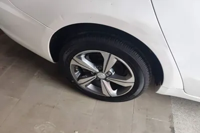 Geely Auto Emgrand GL 2017, 59000 км, за 37905.48 CNY - фото 11