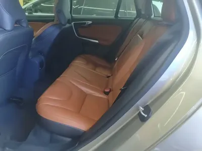 Volvo V60 2017, 102400 км, за 65700 CNY - фото 17