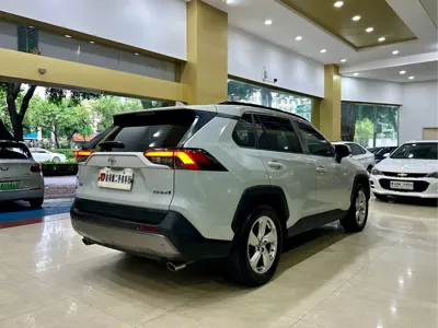 Toyota RAV4 2020, 72000 км, за 85800 CNY