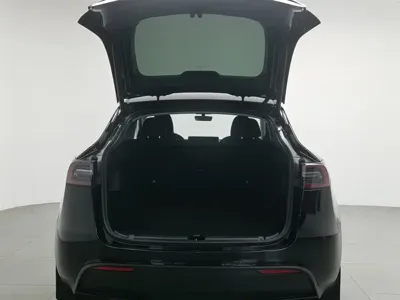 Tesla Model Y 2023, 50700 км, за 172800 CNY - фото 16