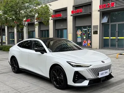 Changan UNI-V 2023, 23000 км, за 59800 CNY