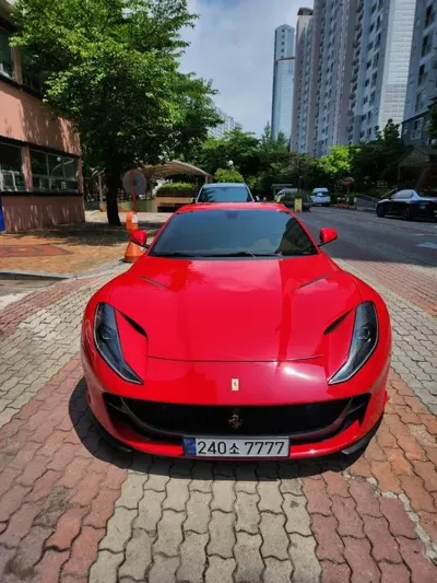 Ferrari 812 2019, 27000 км, за 372000000 KRW