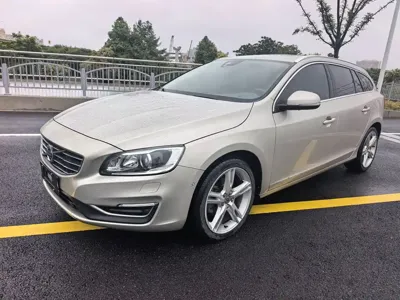 Volvo V60 · 2018 год