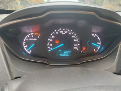 Ford Escort 2015, 96700 км, за 22025.66 CNY - фото 12