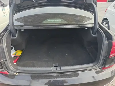 Volkswagen Passat 2017, 69500 км, за 58800 CNY
