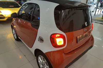 Smart Fortwo 2018, 64000 км, за 61997.48 CNY