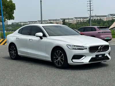 Volvo S60 2021, 61000 км, за 88000 CNY