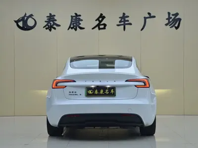 Tesla Model 3 2026, 500 км, за 215000 CNY