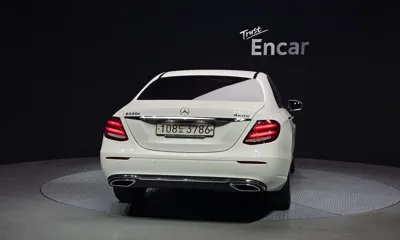 Mercedes-Benz E-Class 2017, 83756 км, за 25500000 KRW