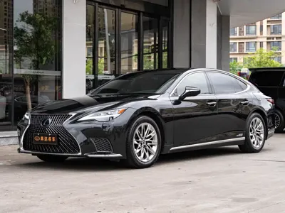 Lexus LS · 2021 год