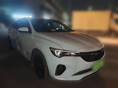 Buick Verano 2022, 29400 км, за 50107.83 CNY
