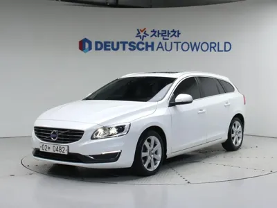 Volvo V60 · 2016 год