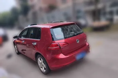 Volkswagen Golf 2014, 130900 км, за 36321.55 CNY