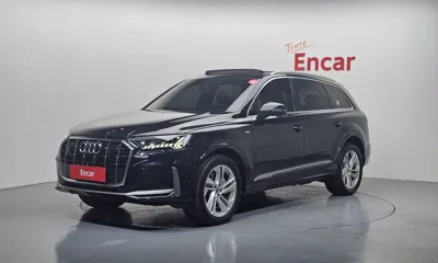 Audi Q7 · 2021 год
