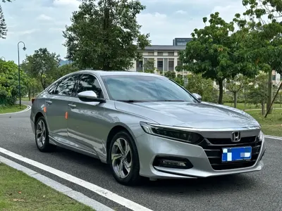 Honda Accord 2019, 87000 км, за 88800 CNY