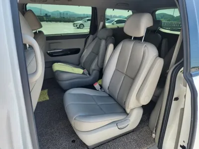 Kia Canival 2018, 142951 км, за 12500000 KRW - фото 13