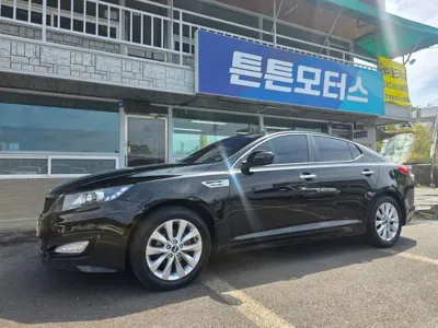 Kia K5 · 2013 год