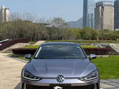 Volkswagen Lamando 2023, 56000 км, за 89800 CNY