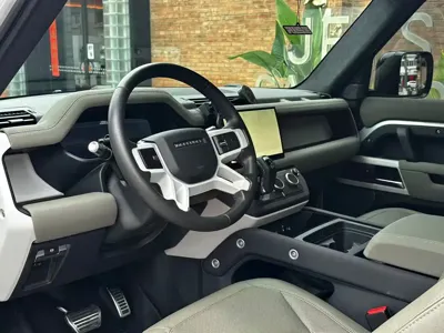 Land Rover Defender 2021, 42000 км, за 448000 CNY - фото 6